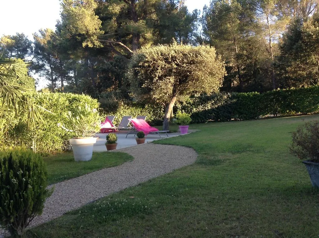 Le Mazet De Camaisse Bed & Breakfast Eguilles