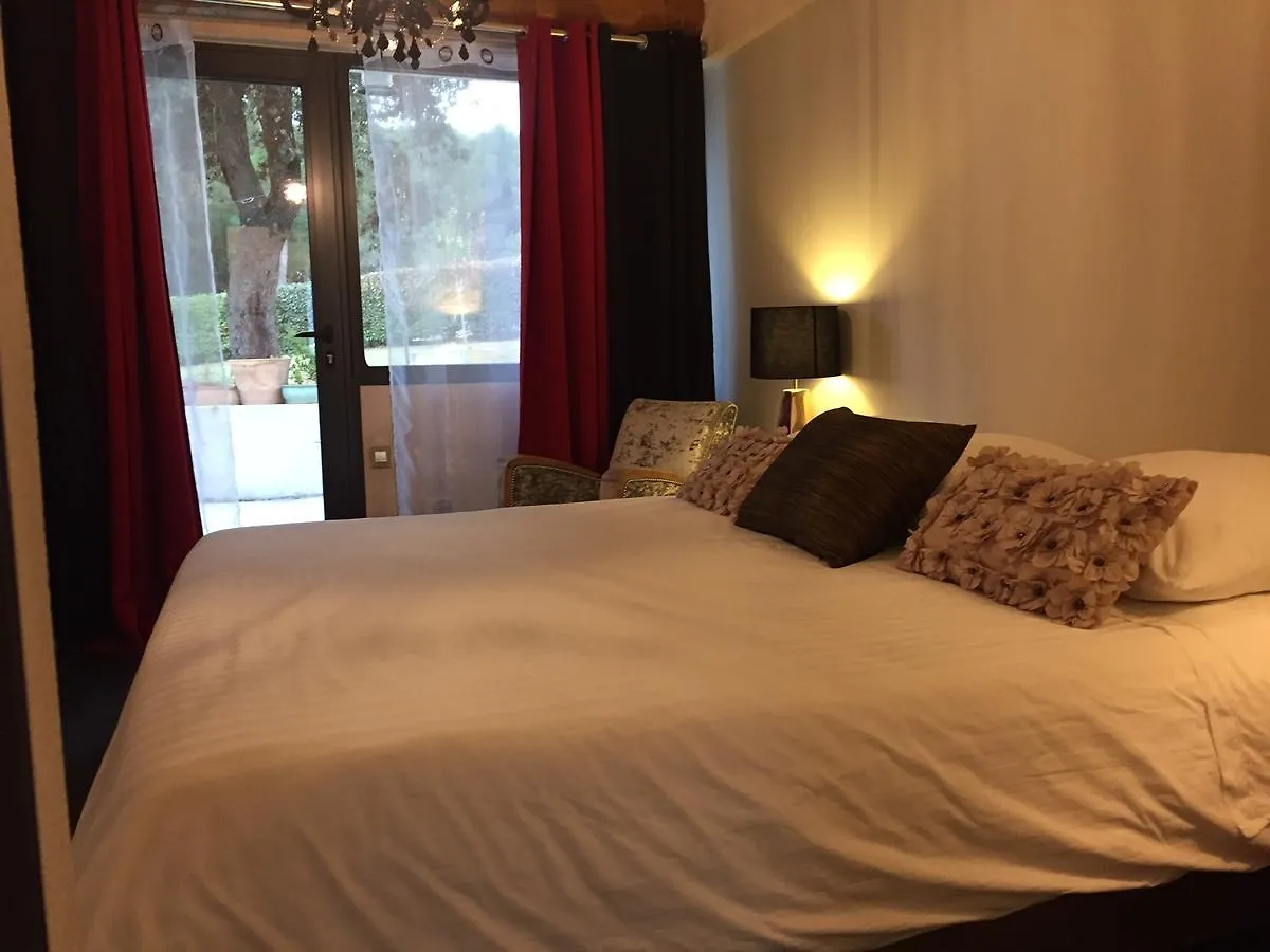 Le Mazet De Camaisse Bed & Breakfast Eguilles
