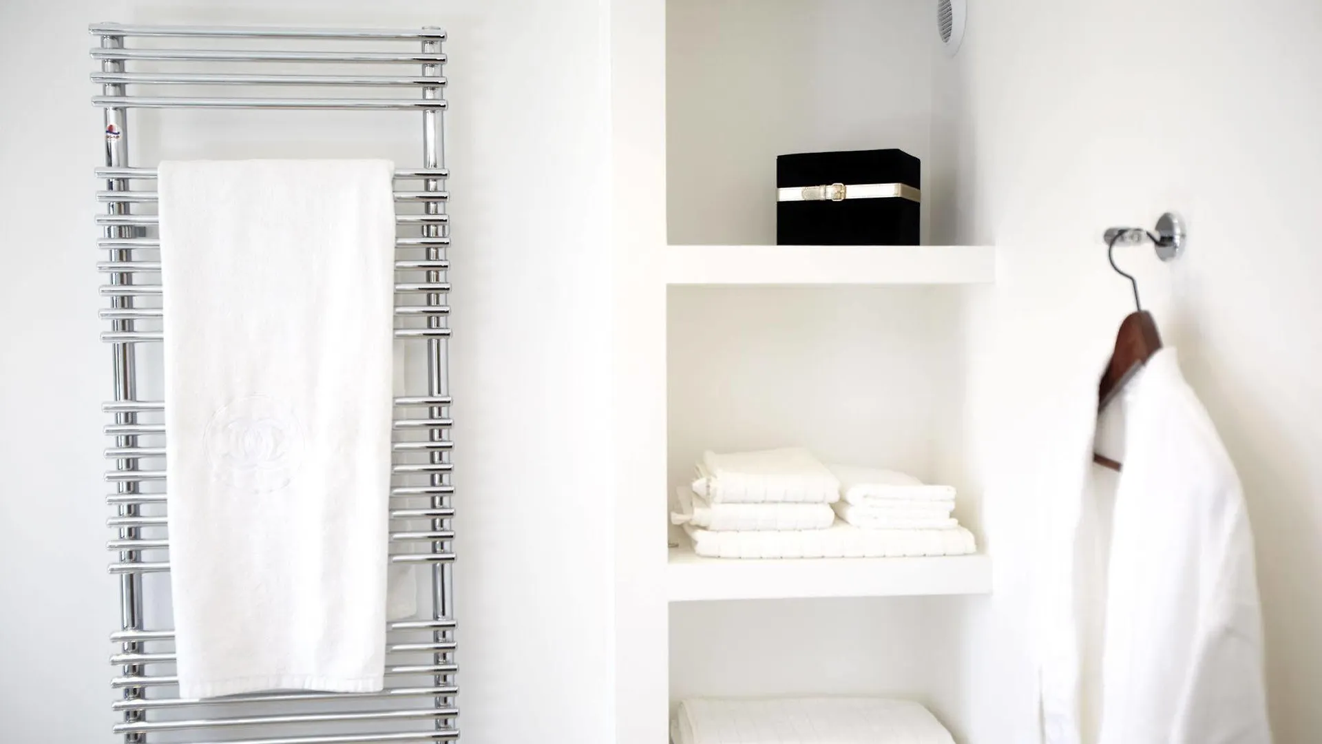 Le Mazet De Camaisse Bed & Breakfast Eguilles